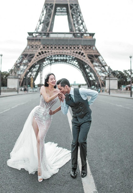 Khánh Thi - Phan Hiển chụp ảnh cưới tại Pháp