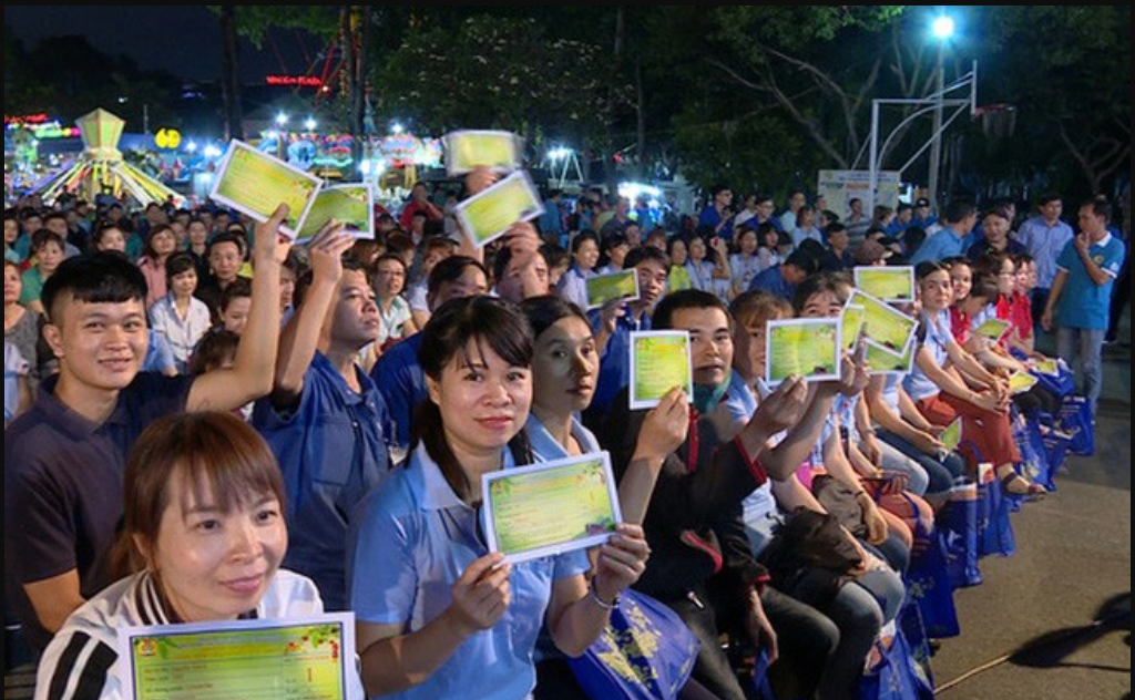 Công đoàn TP. HCM: Dự kiến tặng hơn 36.500 vé xe, tàu, máy bay cho người khó khăn về quê đón Tết