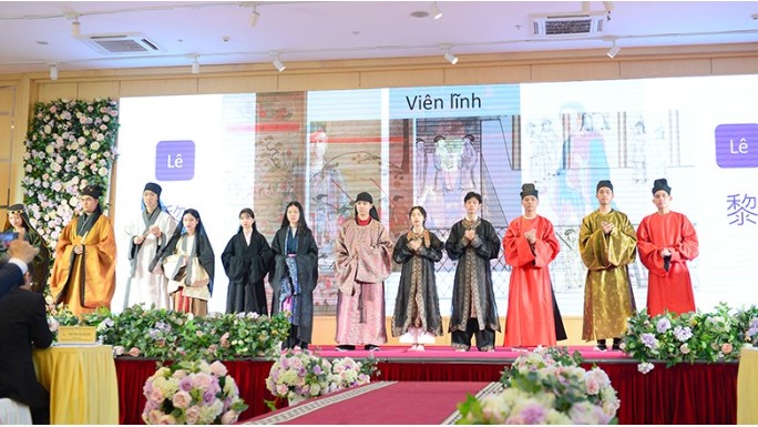 Tôn vinh giá trị di sản văn hóa Việt Nam