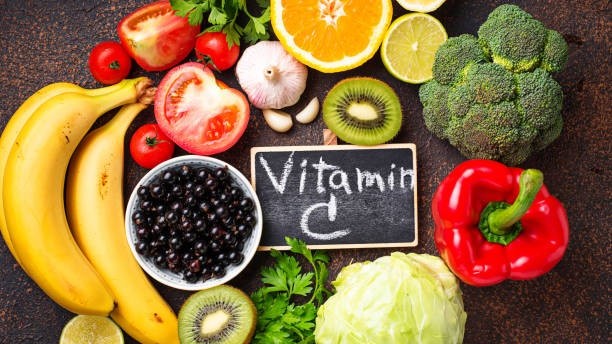 "Lỡ" bổ sung quá nhiều Vitamin C sẽ có tác dụng phụ gì?