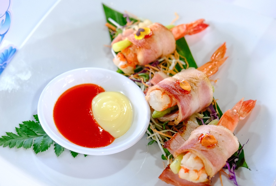 Bạc Liêu xác lập Kỷ lục Việt Nam về 122 món ăn được chế biến từ tôm và muối