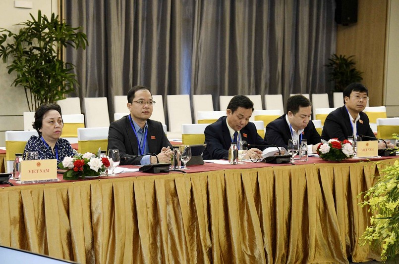 Các đại biểu Đoàn Việt Nam tại Hội nghị