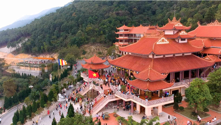 Danh thắng chùa Cái Bầu -  Điểm hút du khách mỗi khi dịp lễ tới