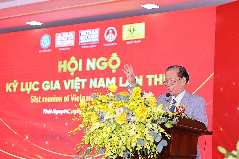 TS. Thang Văn Phúc - nguyên Thứ trưởng Bộ Nội vụ, Chủ tịch Trung ương Hội Kỷ lục gia Việt Nam phát biểu khai mạc.