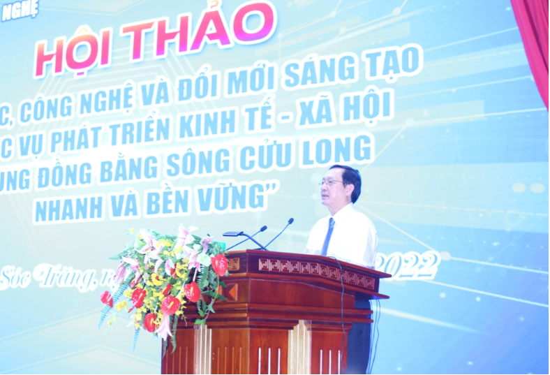Bộ trưởng Huỳnh Thành Đạt phát biểu tại Hội thảo