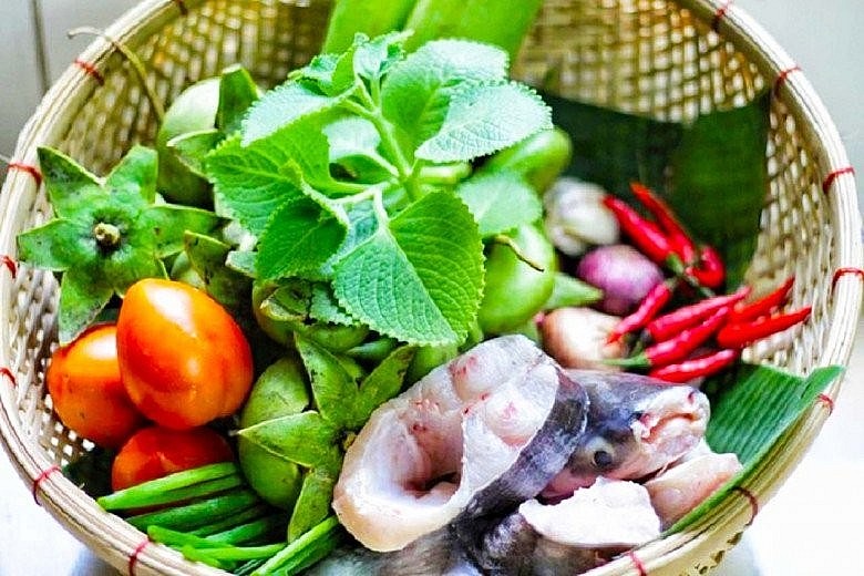 Loại trái xanh lè, chua loét bán rẻ bèo ở chợ Việt,  sang nước ngoài 