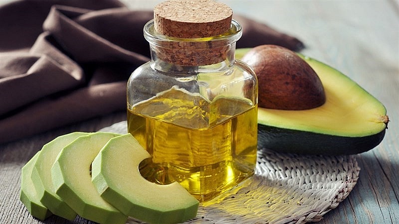 Không phải dầu dừa, có một loại dầu thiên nhiên có công dụng cực “đỉnh” cả ở trong bếp lẫn bàn trang điểm