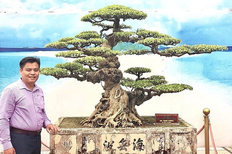 Đại gia Nguyễn Đình Dưỡng - chủ nhân của siêu phẩm bonsai sanh cổ thụ “Dấu ấn thời gian”