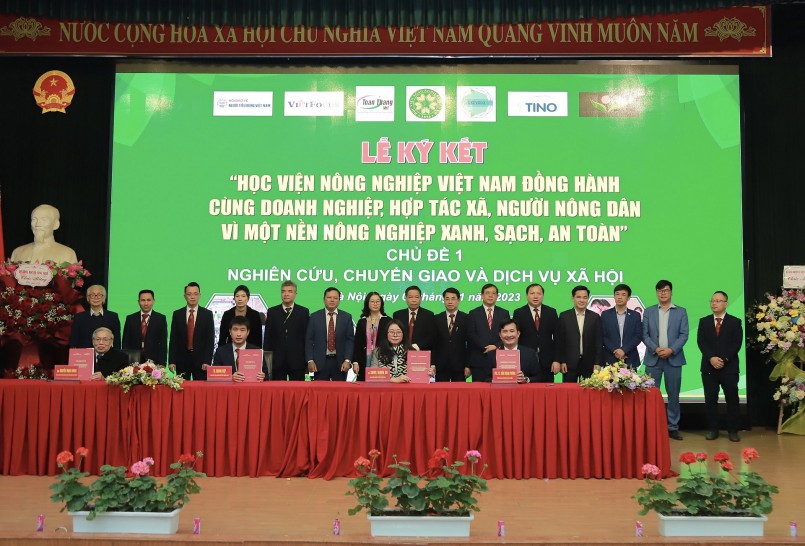 Học viện Nông nghiệp Việt Nam ra mắt 6 phòng thí nghiệm đạt chuẩn ISO và 2 mô hình bệnh viện hoàn toàn mới