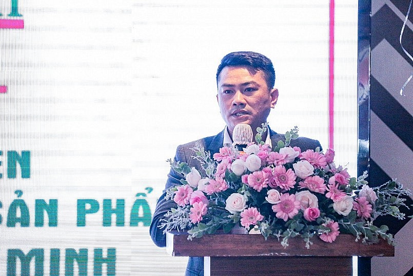 Nhà báo Nguyễn Viết Hưng - Tổng Biên tập Tạp chí Thương hiệu và Sản phẩm phát biểu Khai trương Văn phòng đại diện TP. HCM