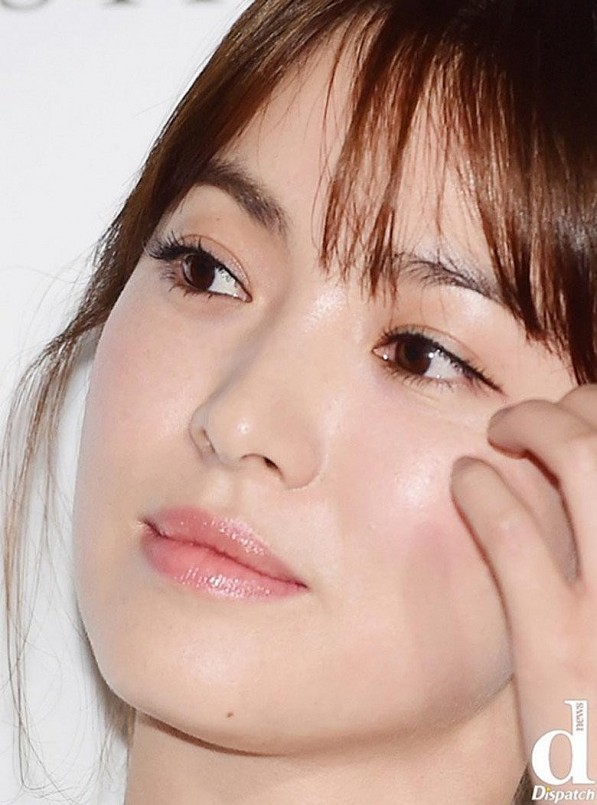 Học Song Hye Kyo mẹo dưỡng da căng mướt “không tuổi” để tự tin đón Tết