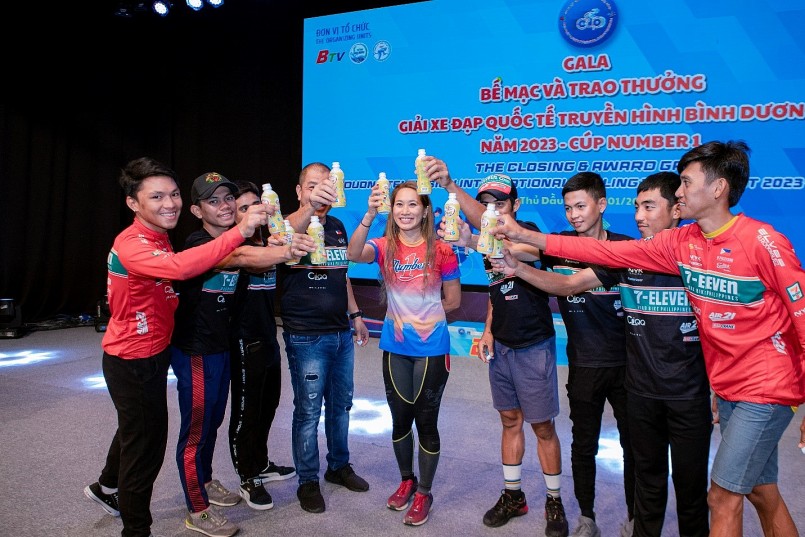 Đại diện Nhãn hàng Number 1 – Vũ Phương Thanh từng là nữ Việt Nam vô địch đầu tiên giải siêu cực ly 3 môn siêu Ultra Triathlon World Championship