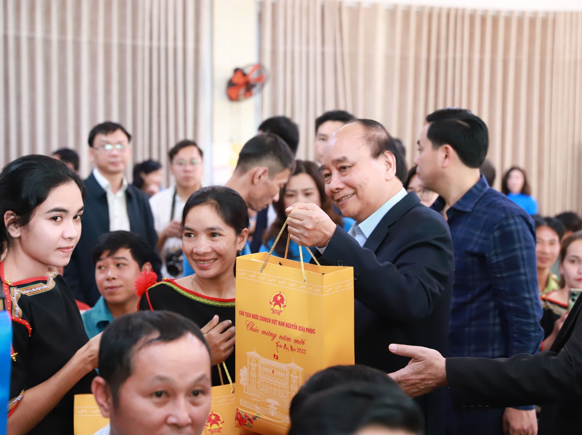 Chủ tịch nước Nguyễn Xuân Phúc thăm, làm việc tại Đắk Lắk