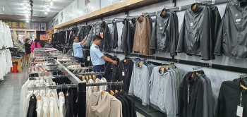 Đắk Nông: Xử phạt 7 cơ sở kinh doanh quần áo may sẵn