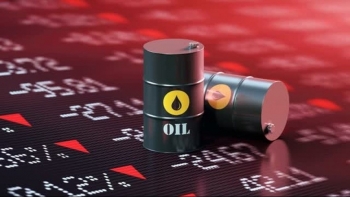 Giá dầu thô có tuần biến động mạnh