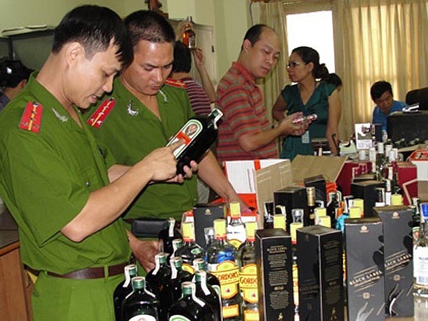 Bộ Y tế yêu cầu xử lý nghiêm các cơ sở sản xuất, kinh doanh rượu rởm