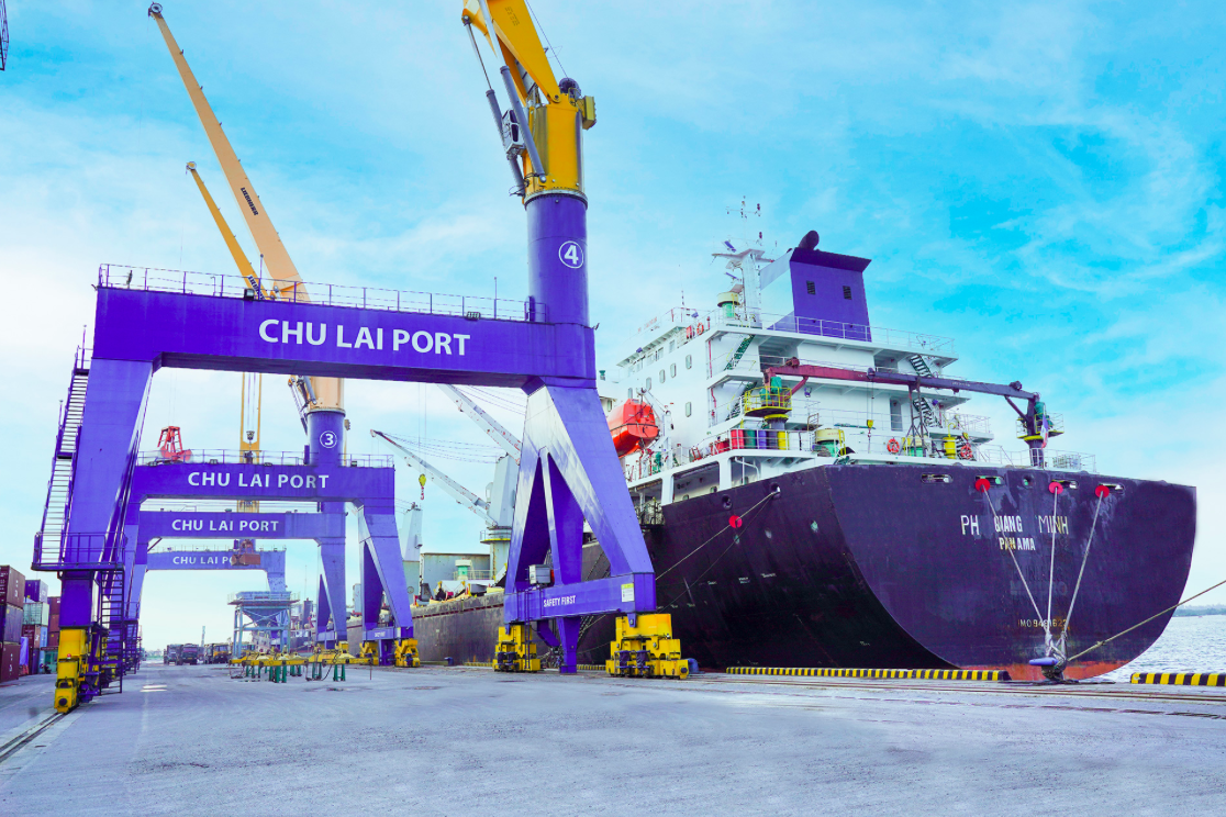 Cảng Chu Lai nhộn nhịp những chuyến hàng đầu năm
