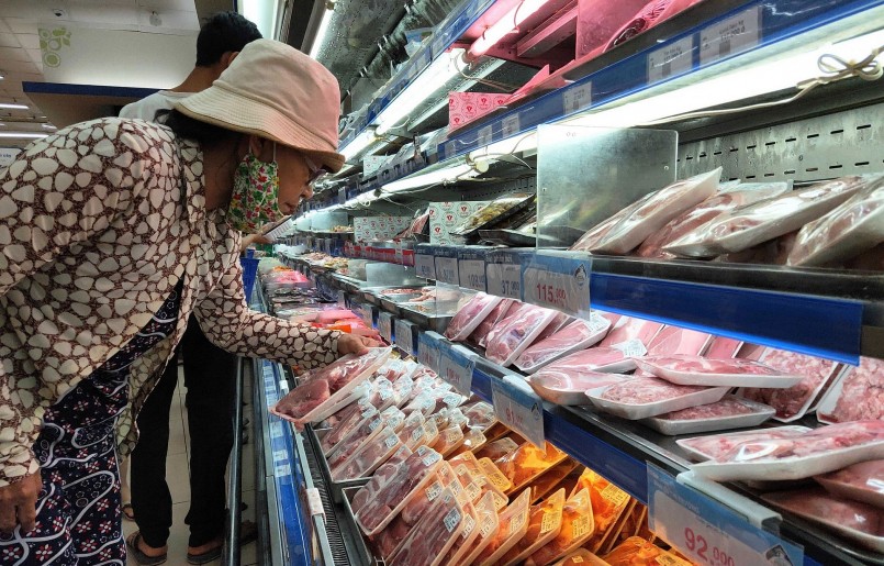 Thị trường thịt heo vẫn còn chậm sau tết do vậy giá heo hơi hôm nay vẫn duy trì mức từ 51.000 đến 54.000 đồng/kg.