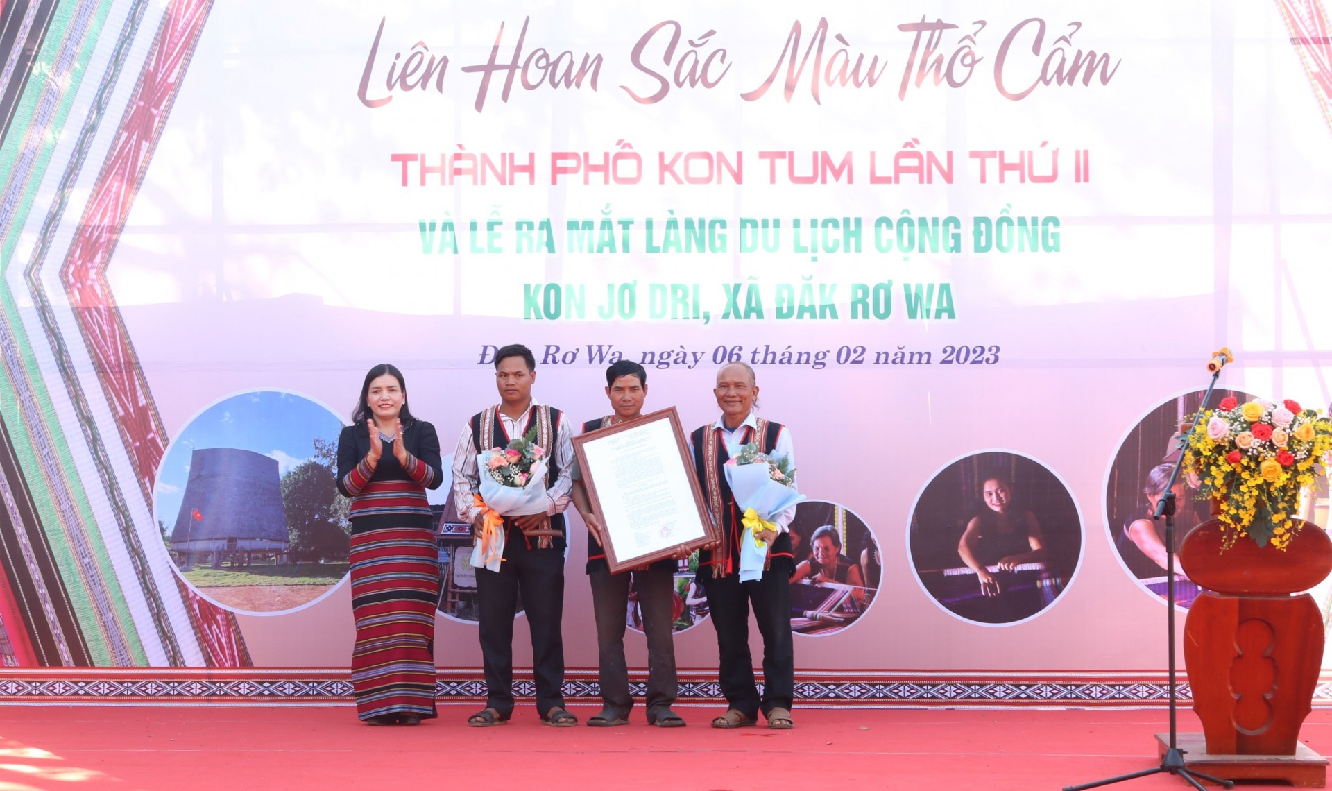 Lãnh đạo UBND tỉnh trao quyết định công nhận làng du lịch cộng đồng Kon Jơ Dri