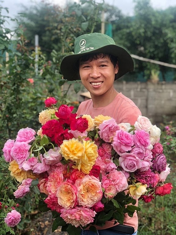 Việt Anh thành công với việc trồng, kinh doanh hoa hồng