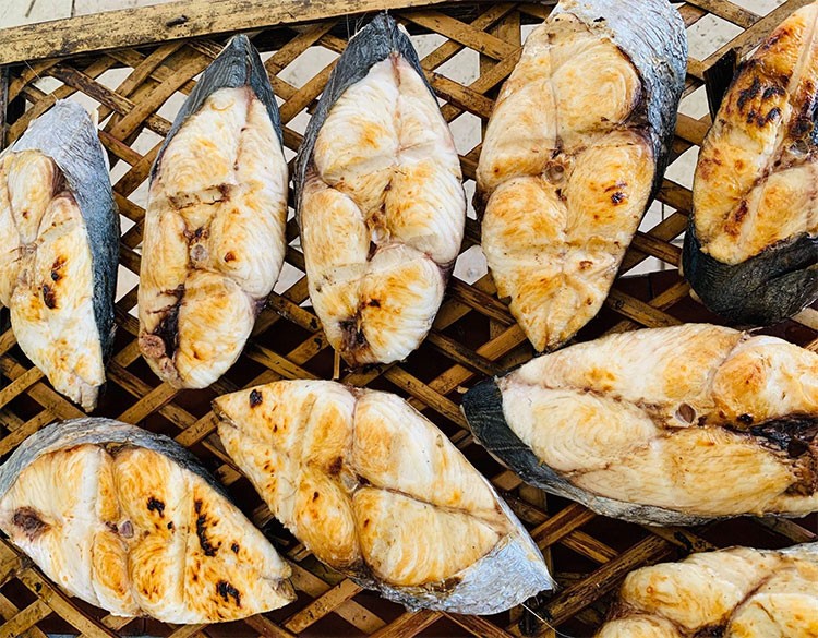 Cá thu nướng than hồng – Đặc sản vùng biển Cửa Lò