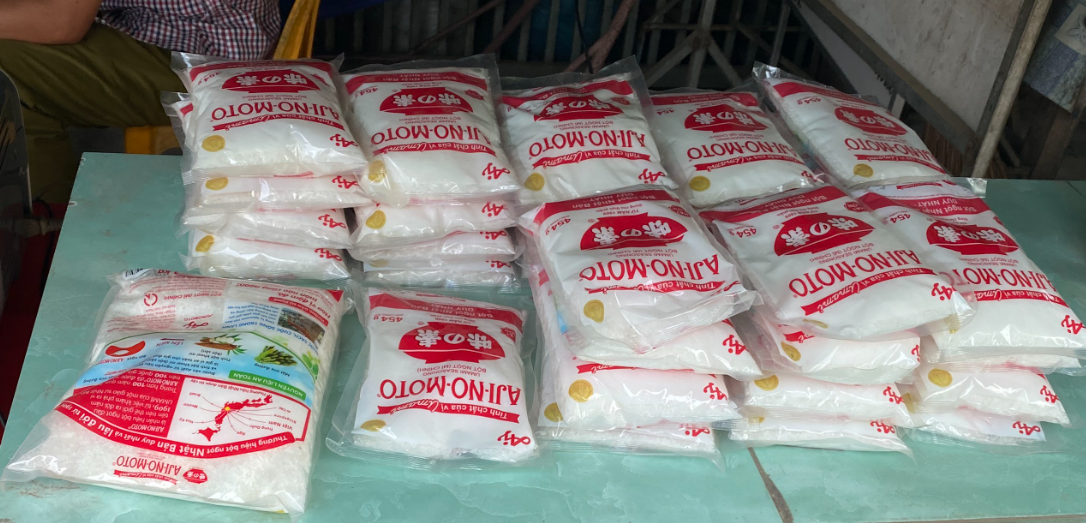 Tây Ninh: Kiểm tra, phát hiện nhiều gói bột ngọt có dấu hiệu giả mạo nhãn hiệu Ajinomoto