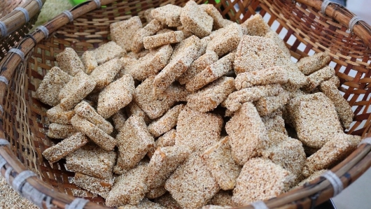 Bánh khô mè - đặc sản của vùng đất xứ Quảng