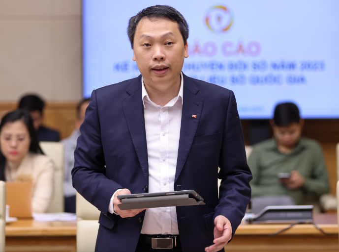 Thứ trưởng Bộ TT&TT Nguyễn Huy Dũng báo cáo tại Hội nghị - Ảnh: VGP