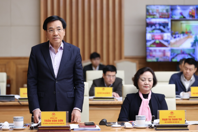 Bộ trưởng, Chủ nhiệm VPCP Trần Văn Sơn báo cáo tại Hội nghị - Ảnh: VGP
