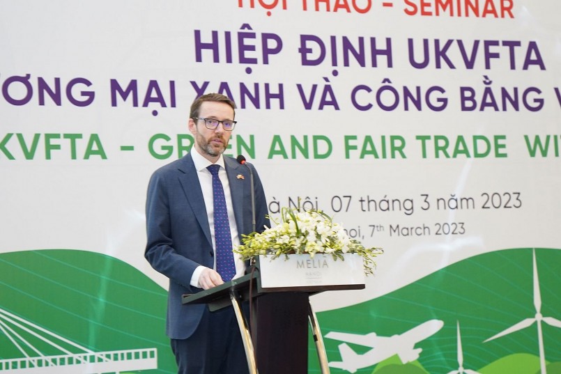 Ngài Iain Frew, Đại sứ đặc mệnh toàn quyền Vương quốc Anh tại Việt Nam 