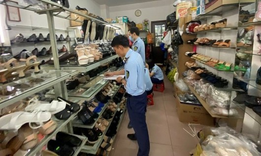 TP.HCM: Xử phạt và thu giữ hàng ngàn đơn vị sản phẩm giả mạo các nhãn hiệu nỗi tiếng