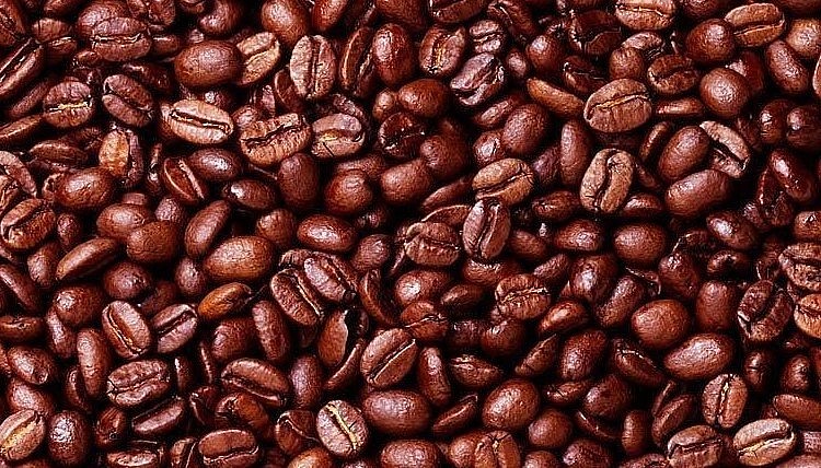 Giá nông sản hôm nay (15/3) giá cà phê hôm nay đồng loạt giảm trên 2 sàn kỳ hạn và cả trong nước.