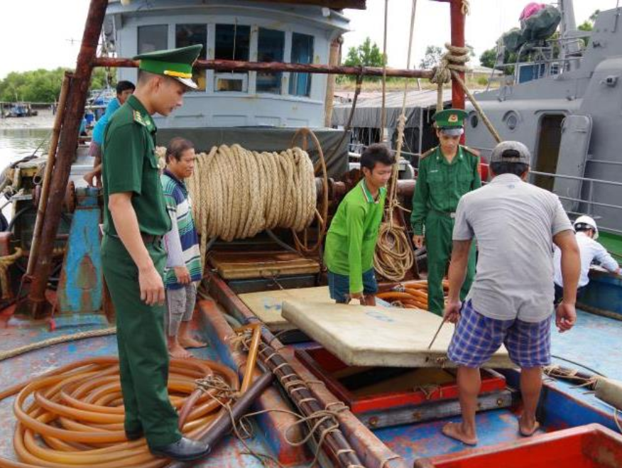 Bắt giữ tàu vận chuyển hàng chục nghìn lít dầu DO trái phép trên vùng biển tỉnh Bà Rịa - Vũng Tàu