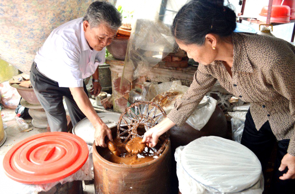 Món ăn mặn chát xưa dành cho người nghèo, giờ thành đặc sản “vạn người mê”