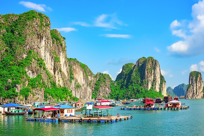 Hạ Long (Quảng Ninh): Điểm check in trong "mùa du lịch" 2023