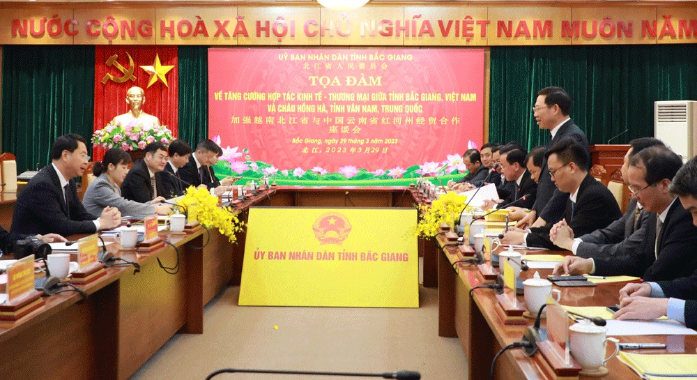 Tọa đàm thúc đẩy hợp tác kinh tế thương mại tỉnh Bắc Giang và châu Hồng Hà (Trung Quốc)