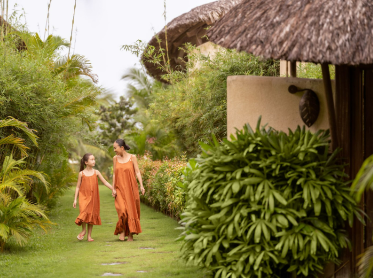 Mang dáng vẻ yên bình bên bờ biển thơ mộng, Ana Mandara Cam Ranh thu hút đông đảo du khách trong và ngoài nước. Ảnh: Ana Mandara Cam Ranh