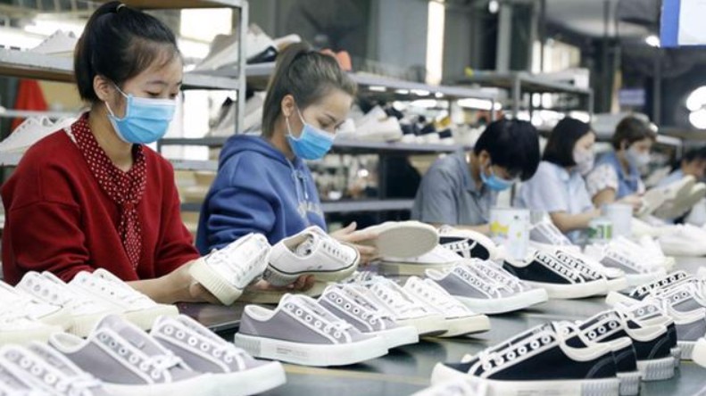 Xuất khẩu giày dép giảm 16% kim ngạch