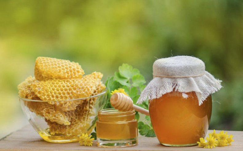 Pha mật ong với nước ấm uống buổi sáng cực tốt, nhưng quên làm điều này sau khi uống thì sẽ mất hết tác dụng