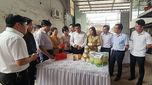 Hưng Yên - Hà Nội trao đổi kinh nghiệm phát triển nông nghiệp, nông thôn