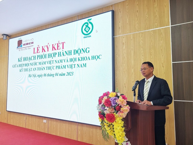TS. Lê Văn Giang, Chủ tịch Hội Khoa học kỹ thuật an toàn thực phẩm Việt Nam phát biểu tại sự kiện