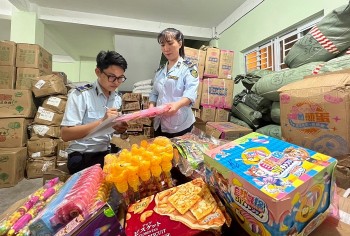 Phú Yên: Tạm giữ 159 loại hàng hóa thực phẩm, mỹ phẩm và nhiều loại khác không có hóa đơn, chứng từ
