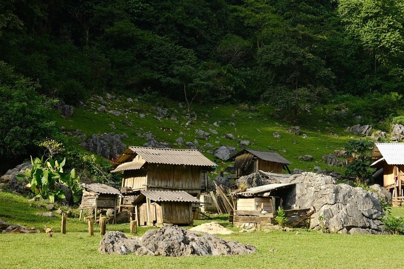 Hang Táu - ngôi làng nguyên thuỷ