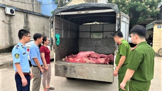Hưng Yên: Ngăn chặn kịp thời 230kg thịt lợn "bẩn" đang trên đường tiêu thụ