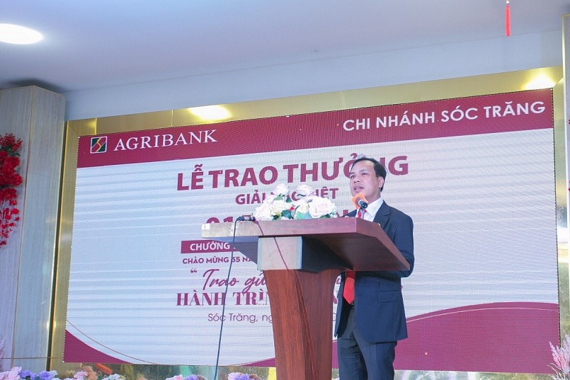Phó Tổng giám đốc Agribank Lê Hồng Phúc phát biểu tại buổi lễ