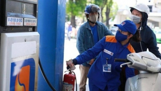 Giá xăng dầu đồng loạt giảm mạnh