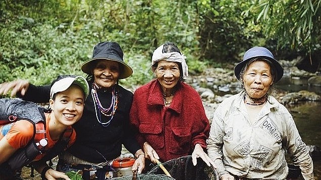 Vương quốc đỗ quyên trên đỉnh K'lang, phiên bản Avatar ngoài đời thực quyến rũ đến mê hoặc
