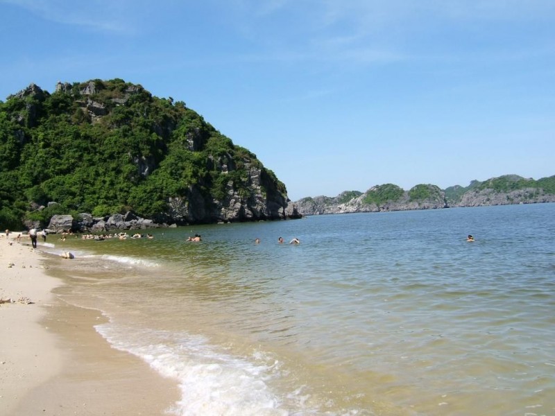 Quảng Ninh: Đề xuất khai thác Cụm bãi tắm Trà Sản - Cống Đỏ trên Vịnh Hạ  Long