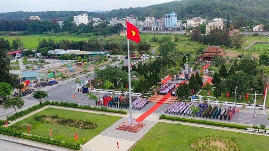 Quảng Ninh: Thiêng liêng Lễ Thượng cờ Tổ quốc trên đảo Cô Tô