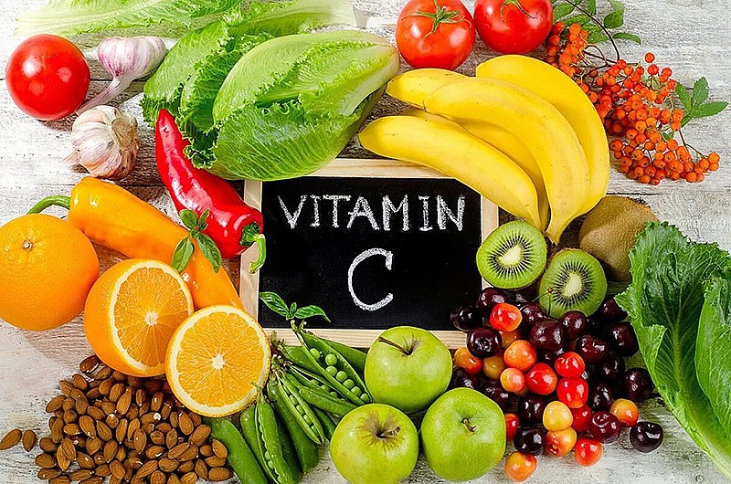 Bổ sung đầy đủ vitamin C vào bữa ăn hàng ngày để ngăn ngừa chảy máu cam